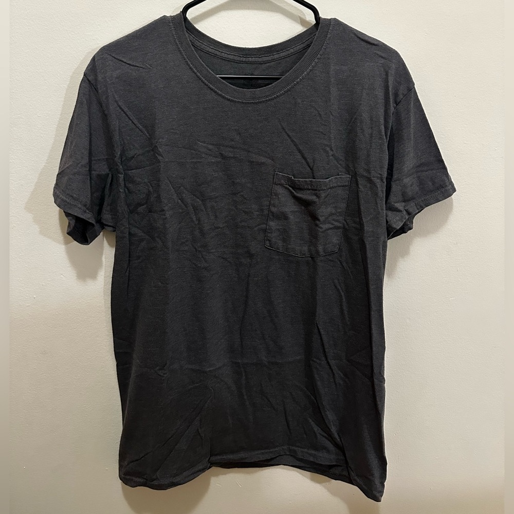 🔥3 for $15🔥 Fruit of the loom t-shirt in Medium